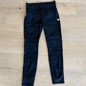 Vuori Black Camouflage Leggings